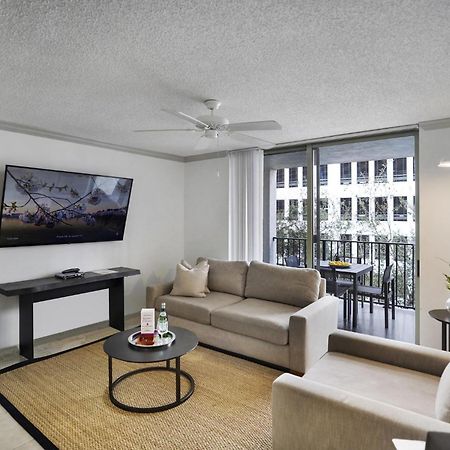 Dharma Home Suites Coral Gables At Gables Grand Plaza マイアミ 部屋 写真