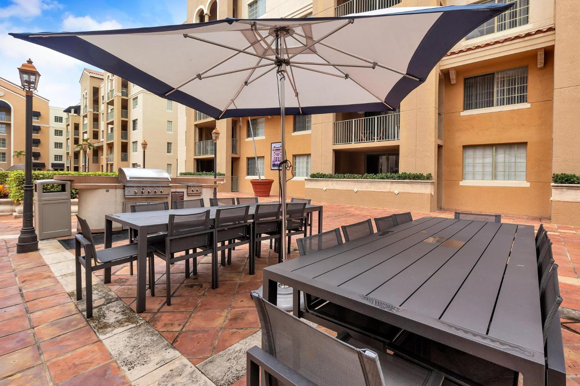 Dharma Home Suites Coral Gables At Gables Grand Plaza マイアミ 部屋 写真