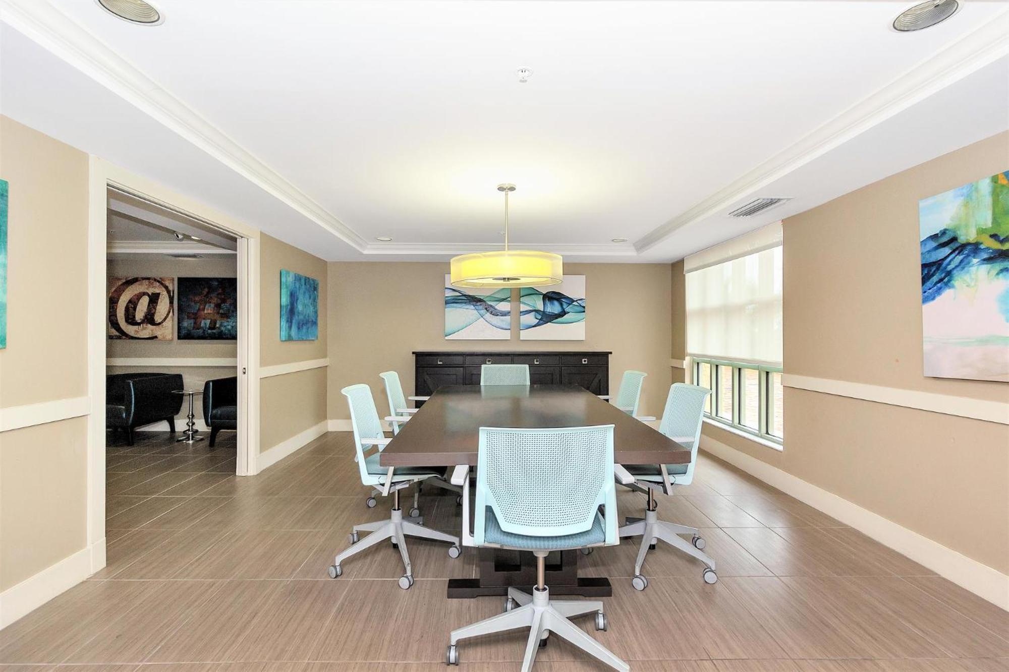 Dharma Home Suites Coral Gables At Gables Grand Plaza マイアミ 部屋 写真